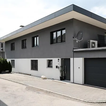 Dohr Apartment